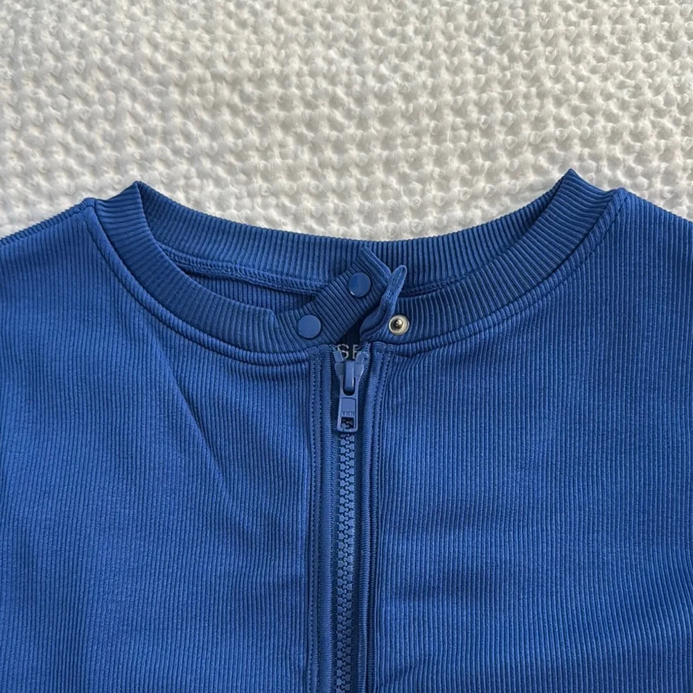 Set Active Zip Up Top - Picture 4 of 8